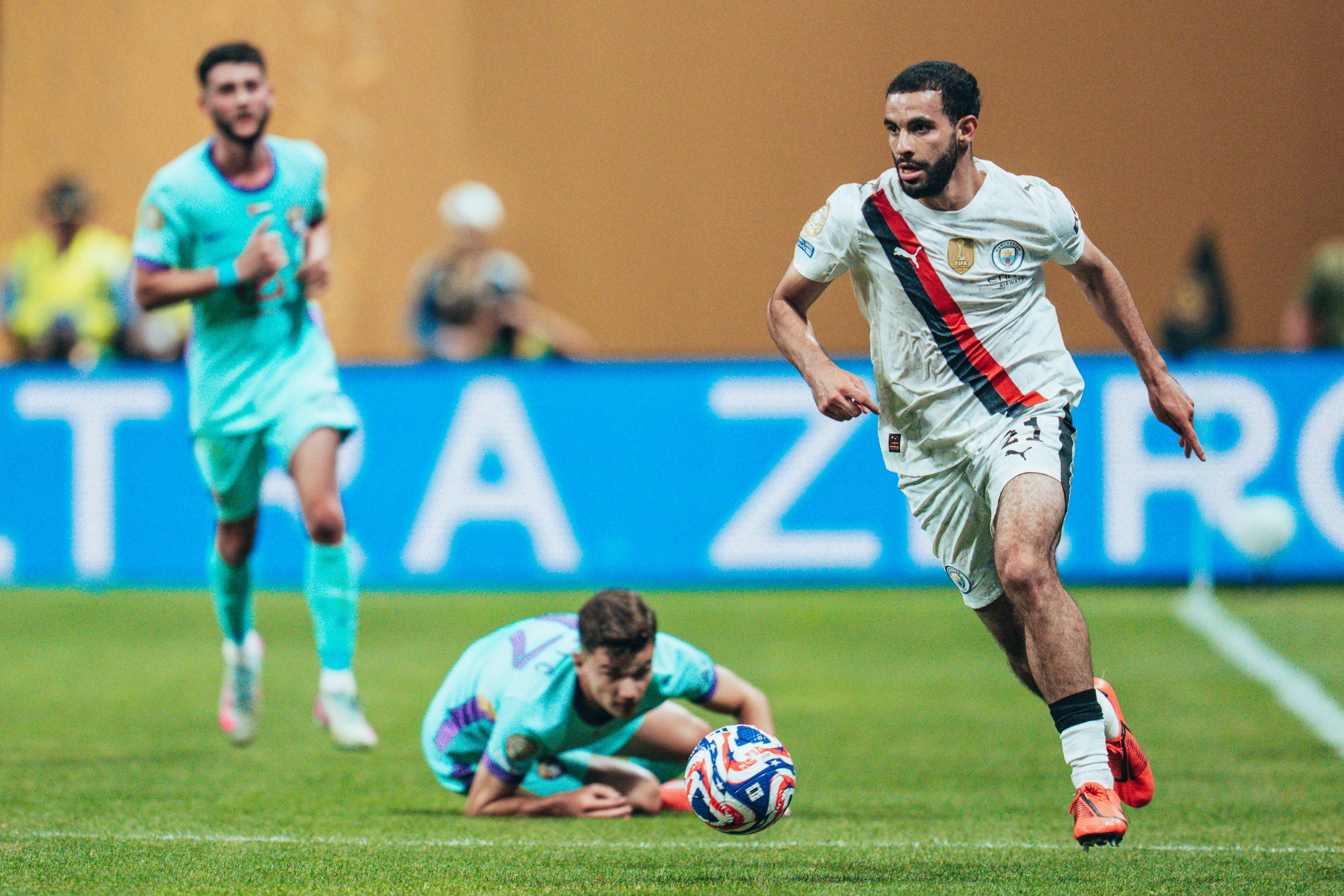 科维托娃连续十场比赛得分超过晋级下一阶段，曼联不断突破！