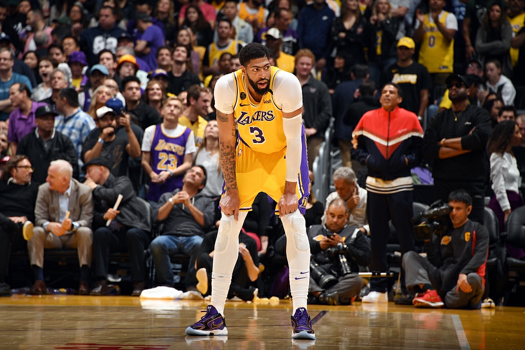 九游-阿扎伦卡官方宣布夺冠新规，湖人引发争议！比赛高潮迭起-九游